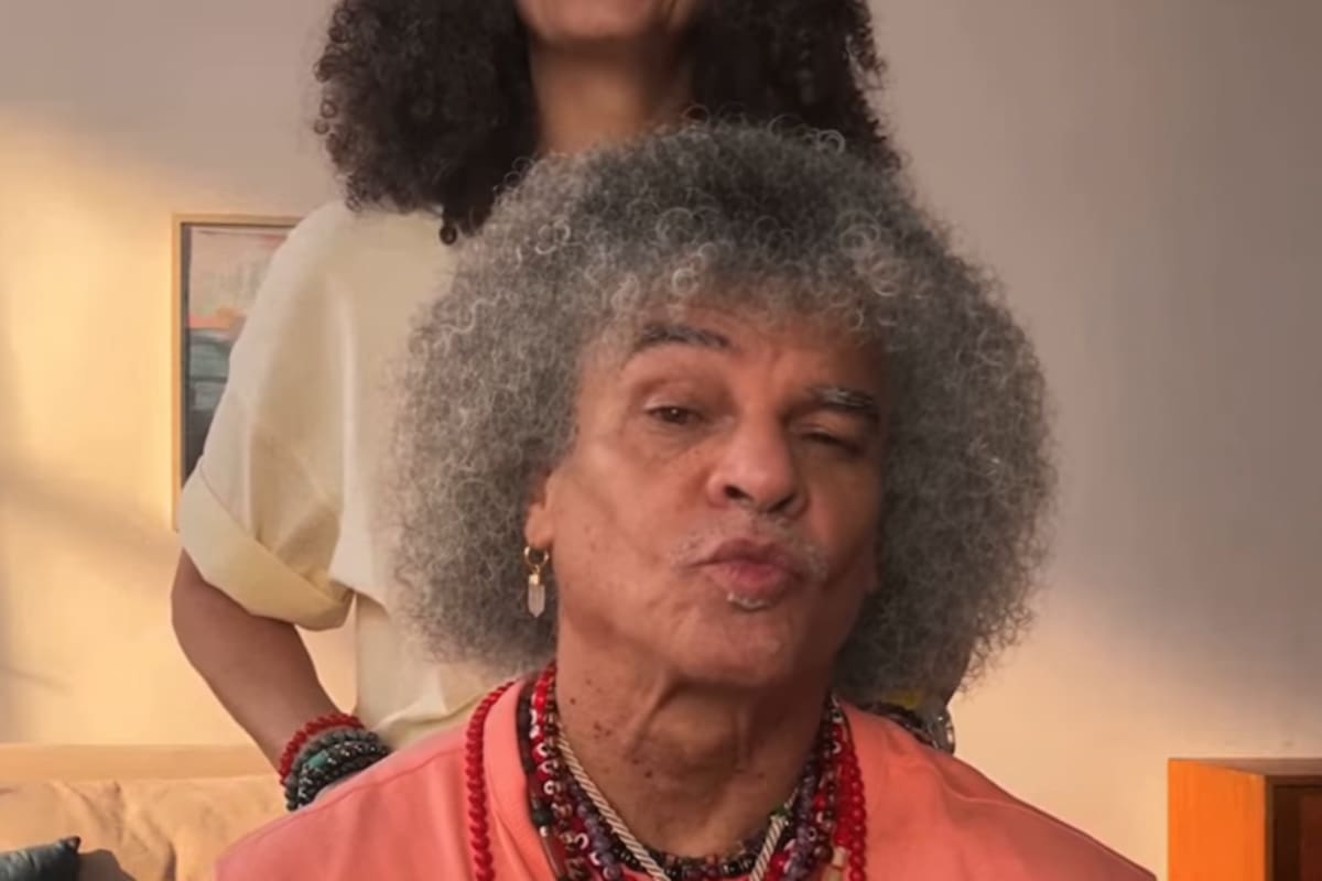 En video: ¡No lo reconocerá! El Pibe Valderrama se rapó y sorprendió con su nuevo look