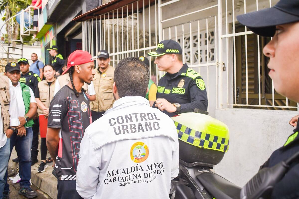 Autoridades y entidades competentes presentes. // Foto: cortesía
