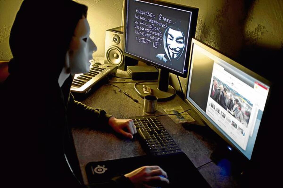Los hackers o piratas informáticos son delincuentes escondidos en el anonimato. KSIAZEK JEAN-PHILIPPE-AFP