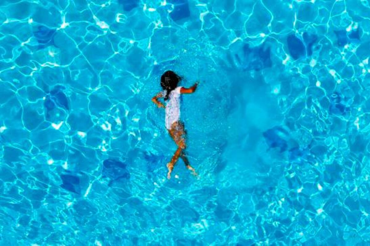 Lo que debe saber sobre el contagio de COVID-19 en piscinas