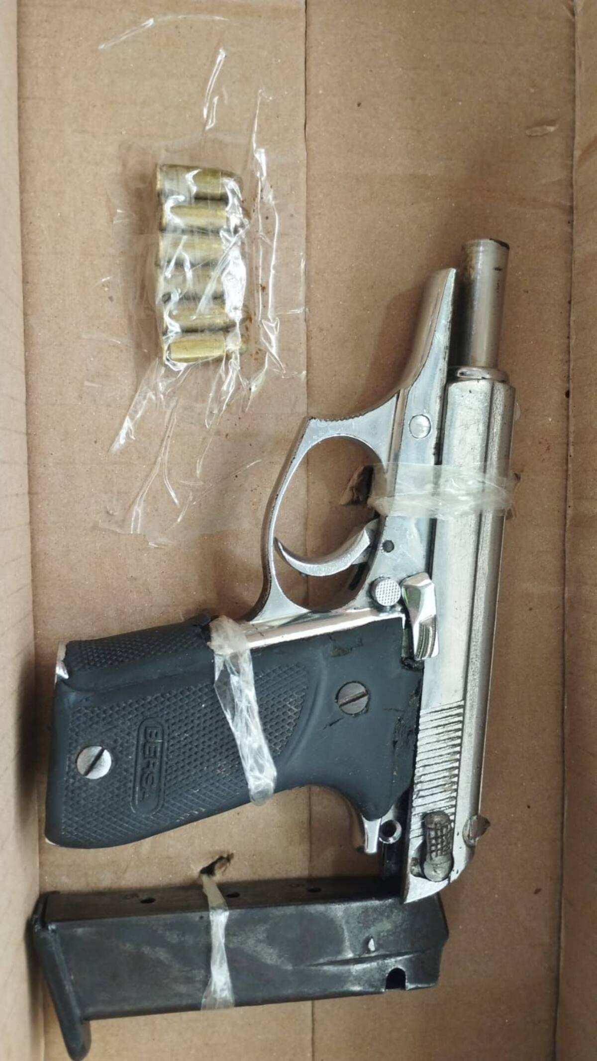 Este fue el arma que la Policía les halló a los tres señalados. //Foto: cortesía Policía de Cartagena