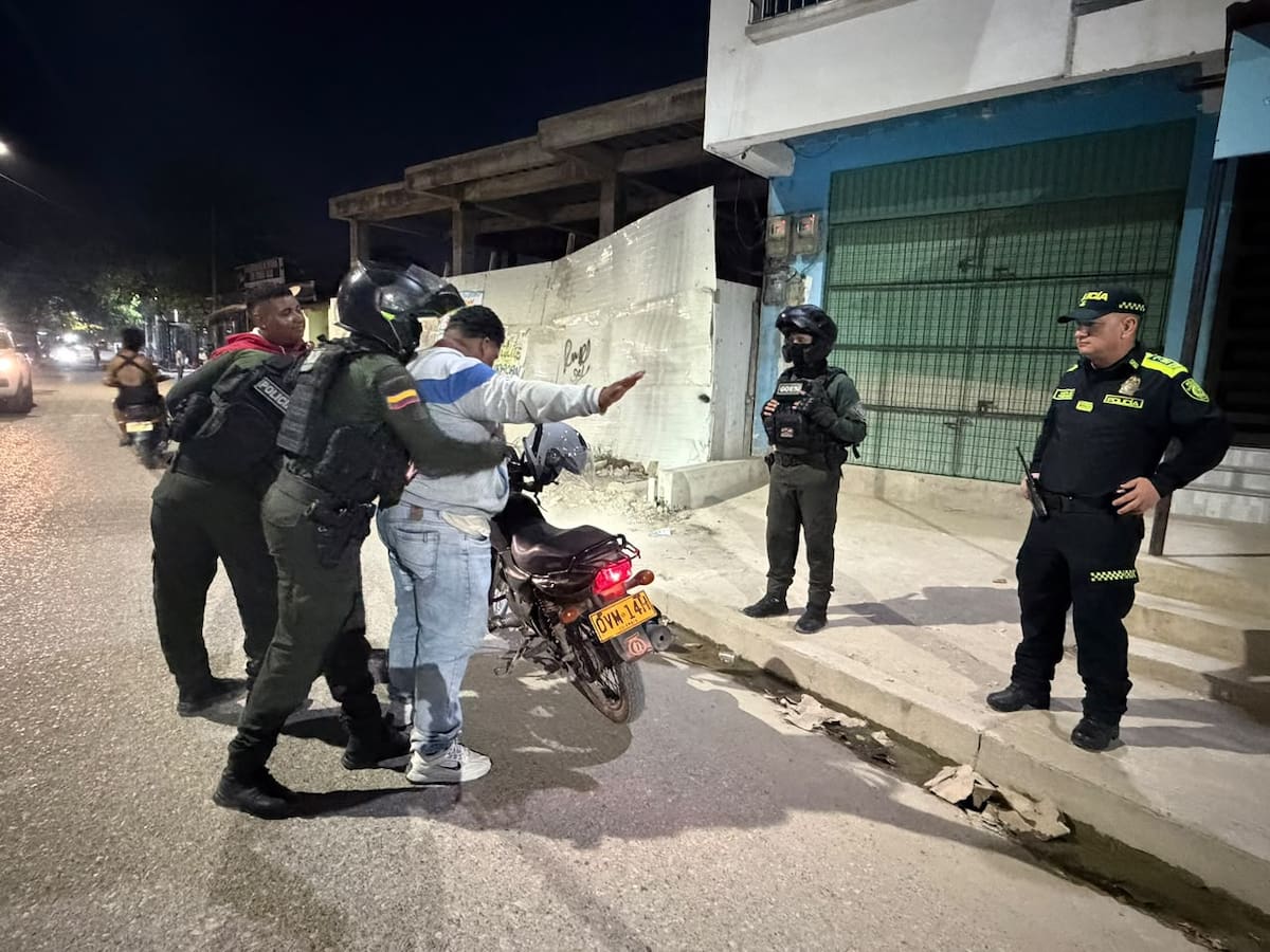 Los puestos de control hacen parte del plan especial de seguridad implementado en Arjona. // FOTO: POLICÍA DE BOLÍVAR.