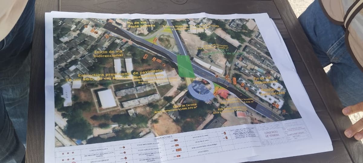 Planos del Intercambiador vial de Ternera. // Foto: Óscar Díaz Acosta