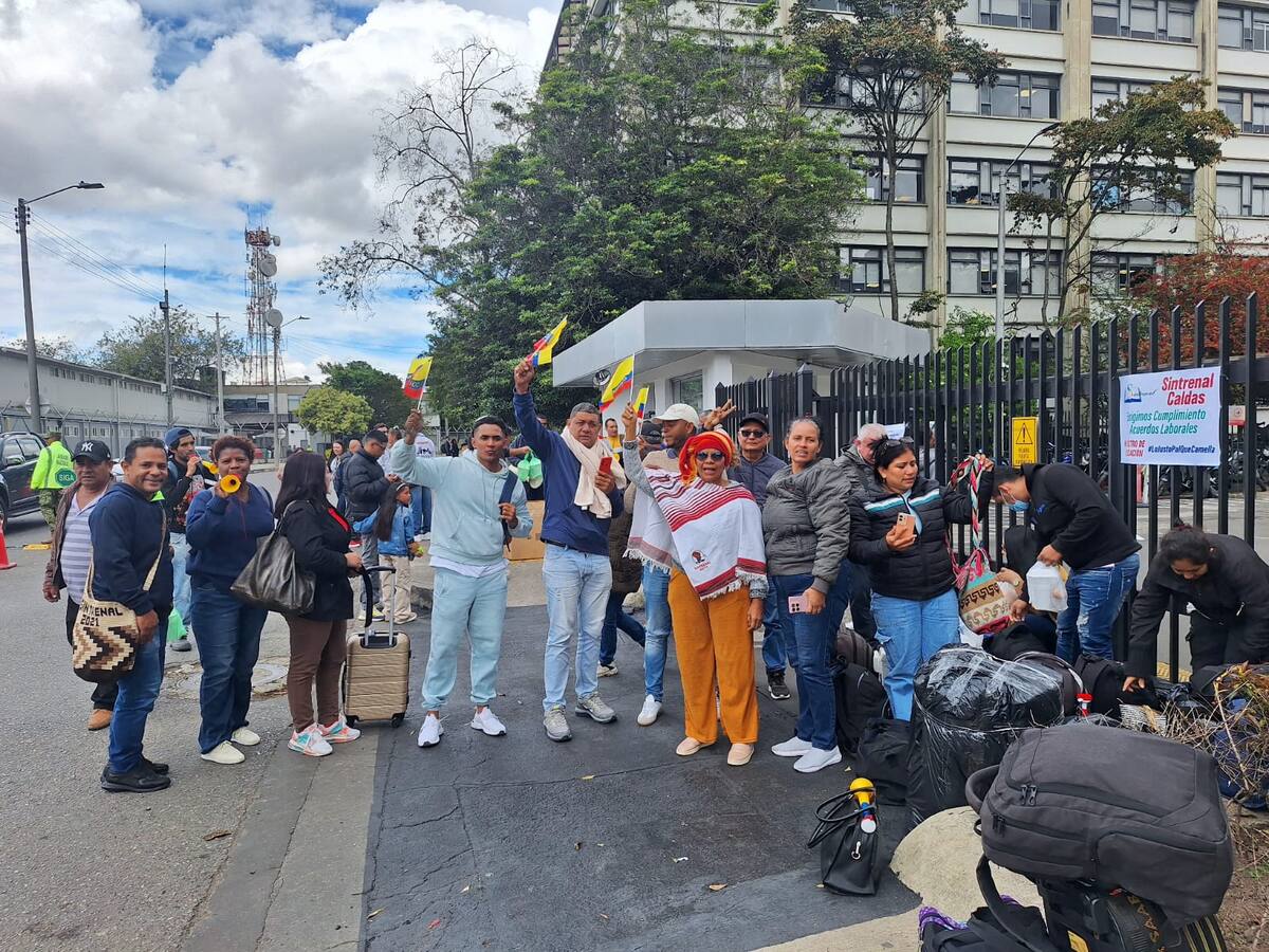 Sintrenal realizó plan tortuga en las más de 7.500 Instituciones Educativas Públicas
del país. // Foto: Cortesía.