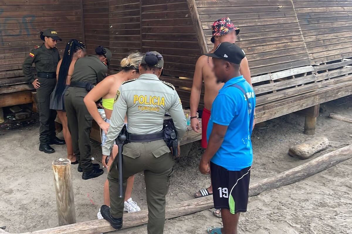 Capturan a persona en playa Hollywood y trasladan a menor sin compañía