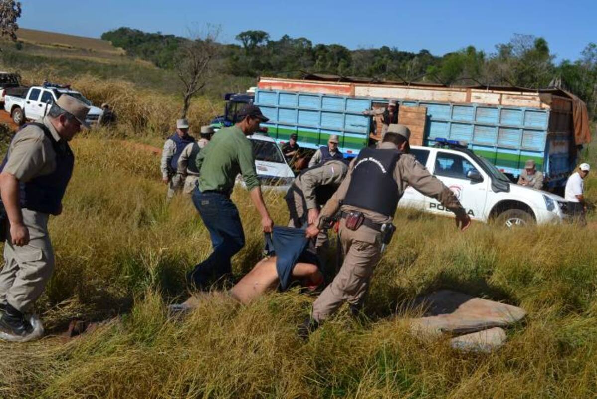 Los enfrentamientos se dieron ayer y la Policía tomó el control de la zona