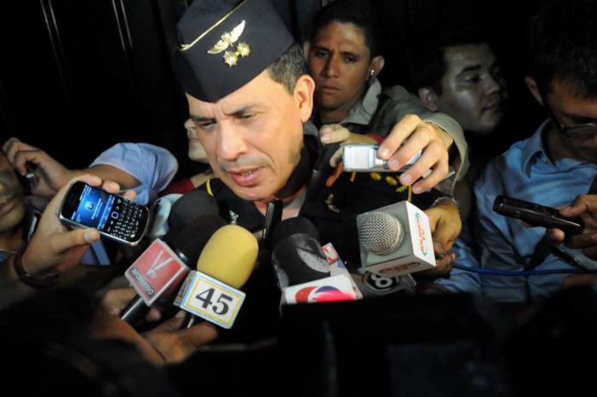 El portavoz de la Policía, Héctor Iván Mejía. fue quien informó a la prensa del hallazgo del cadáver de Villatoro.