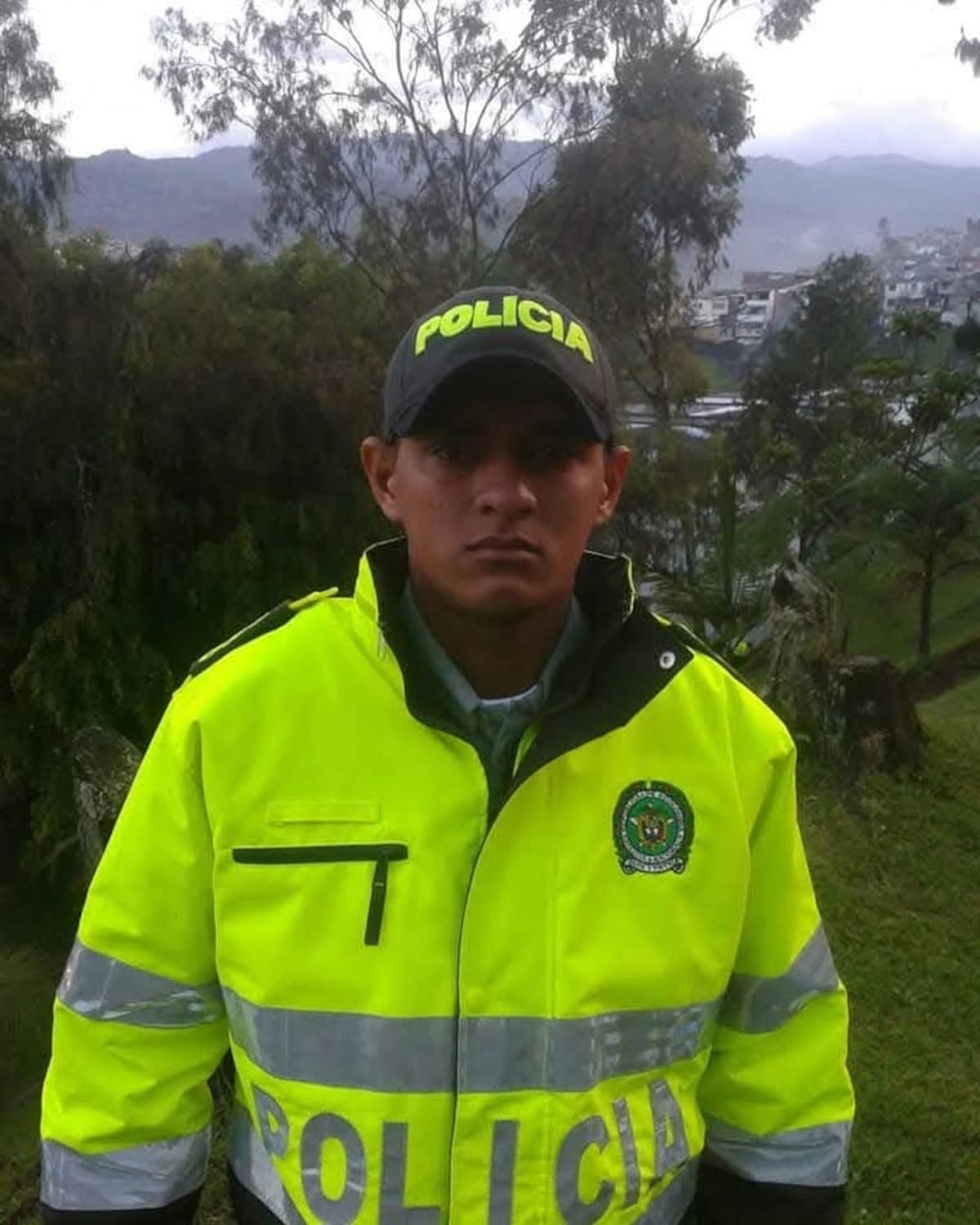 Policía murió en accidente de tránsito.