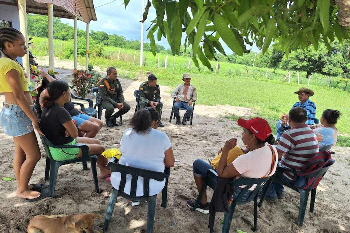 Carabineros de la Policía garantizan seguridad en zona rural del Atlántico