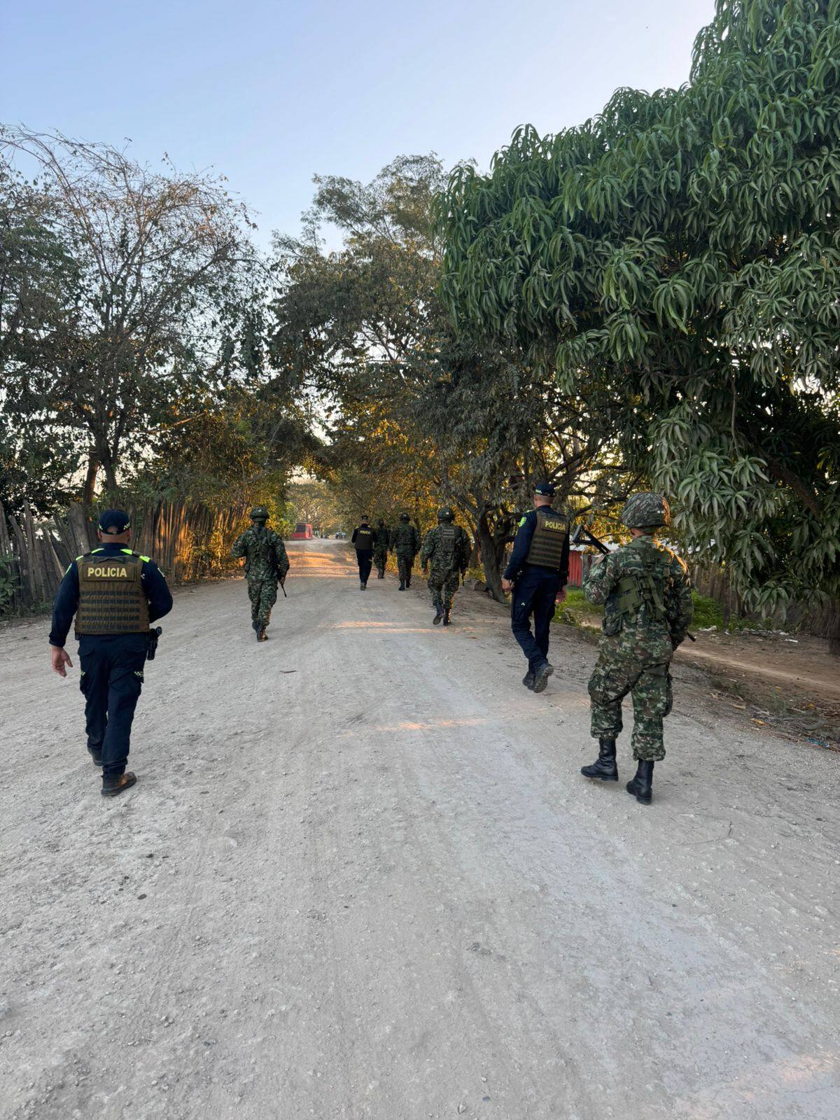Policía Nacional y Ejército intensifican operativos de seguridad en el sur de Bolívar.