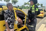 Policía fortalece vínculo de prevención con el gremio de taxistas de Barranquilla