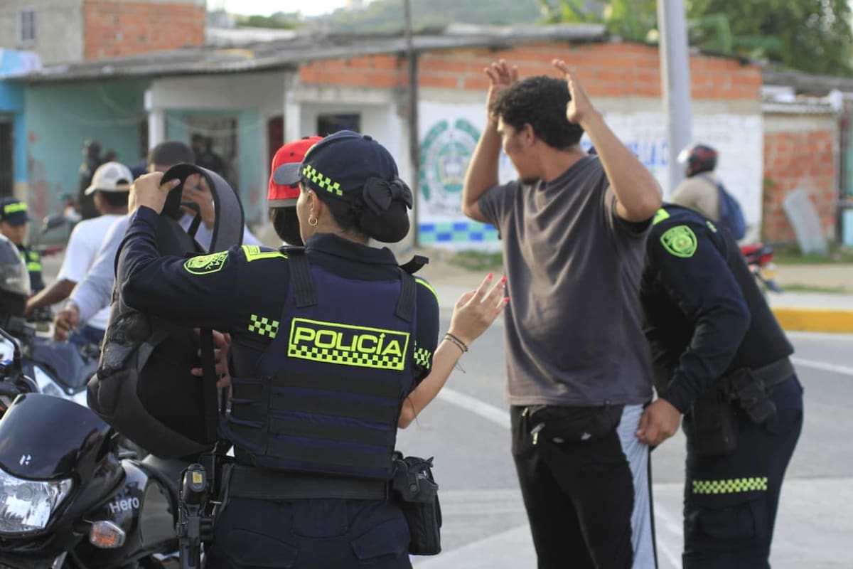 La Policía Metropolitana de Cartagena puso en marcha una nueva serie de operativos especiales, móviles y focalizados, con énfasis en los sectores y corredores donde los análisis de seguridad identifican mayores riesgos para ciudadanos, comerciantes y visitantes. // Foto: Óscar Díaz.