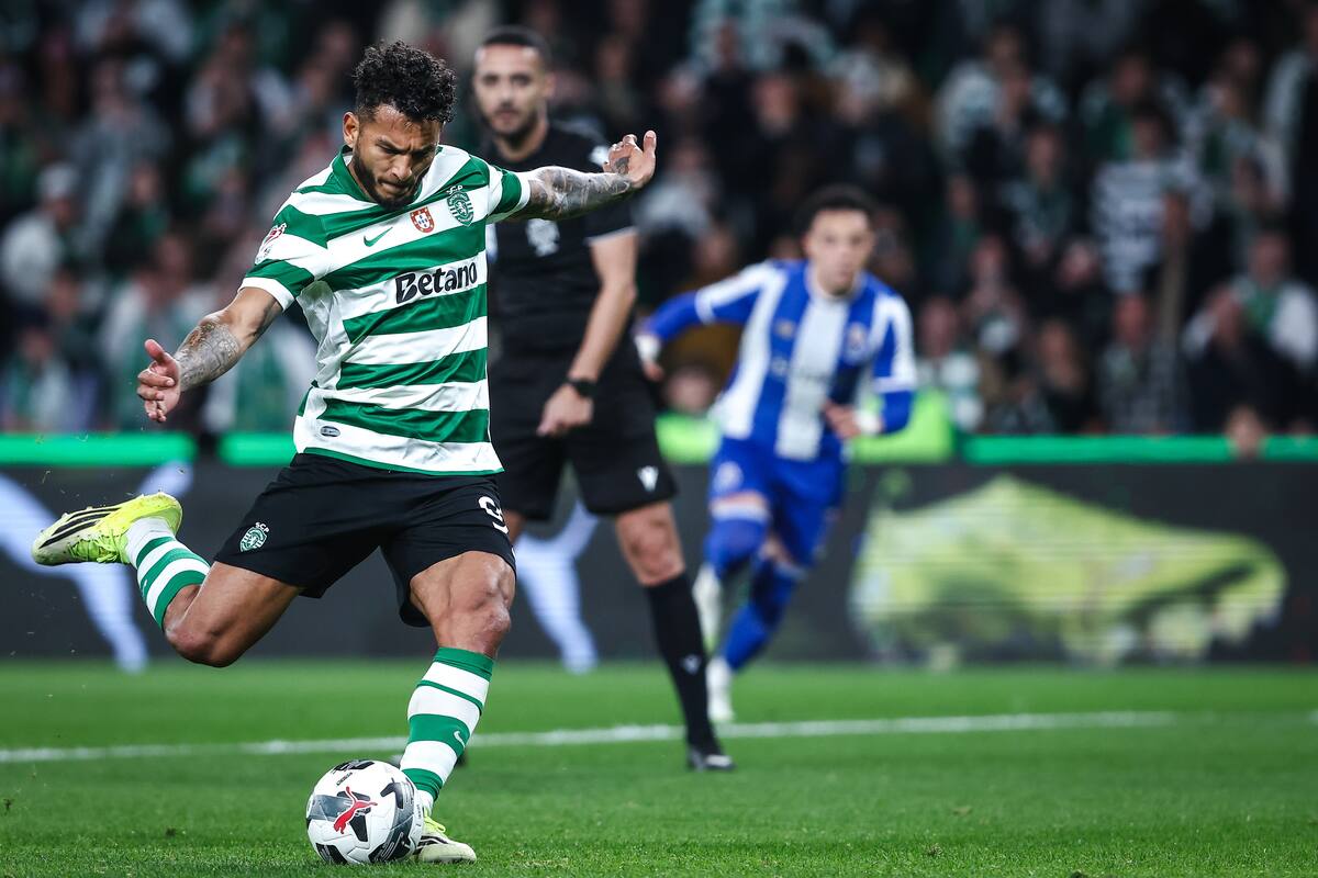 Luis Suárez ha convertido 31 goles en lo que va de la temporada con Sporting Lisboa. //Foto, EFE: RODRIGO ANTUNES
