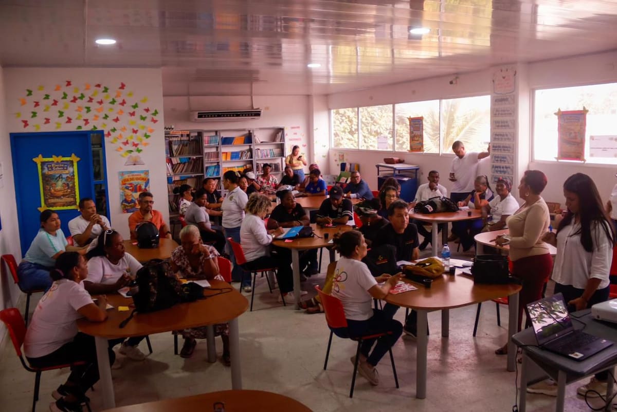 Cartageneros debatiendo el POT // Cortesía: Alcaldía de Cartagena
