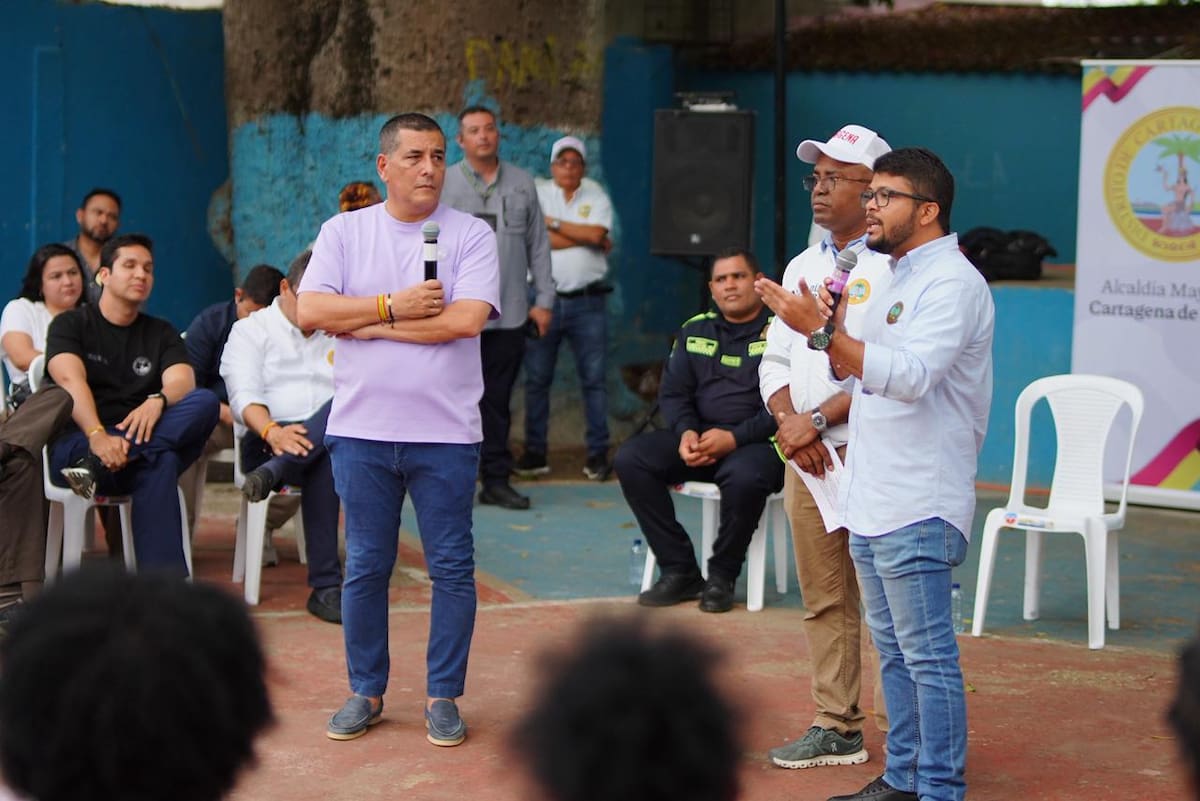 El secretario de Planeación Emilio Molina y el alcalde Dumek Turbay dando a conocer los retos del POT. // Cortesía: Alcaldía de Cartagena.