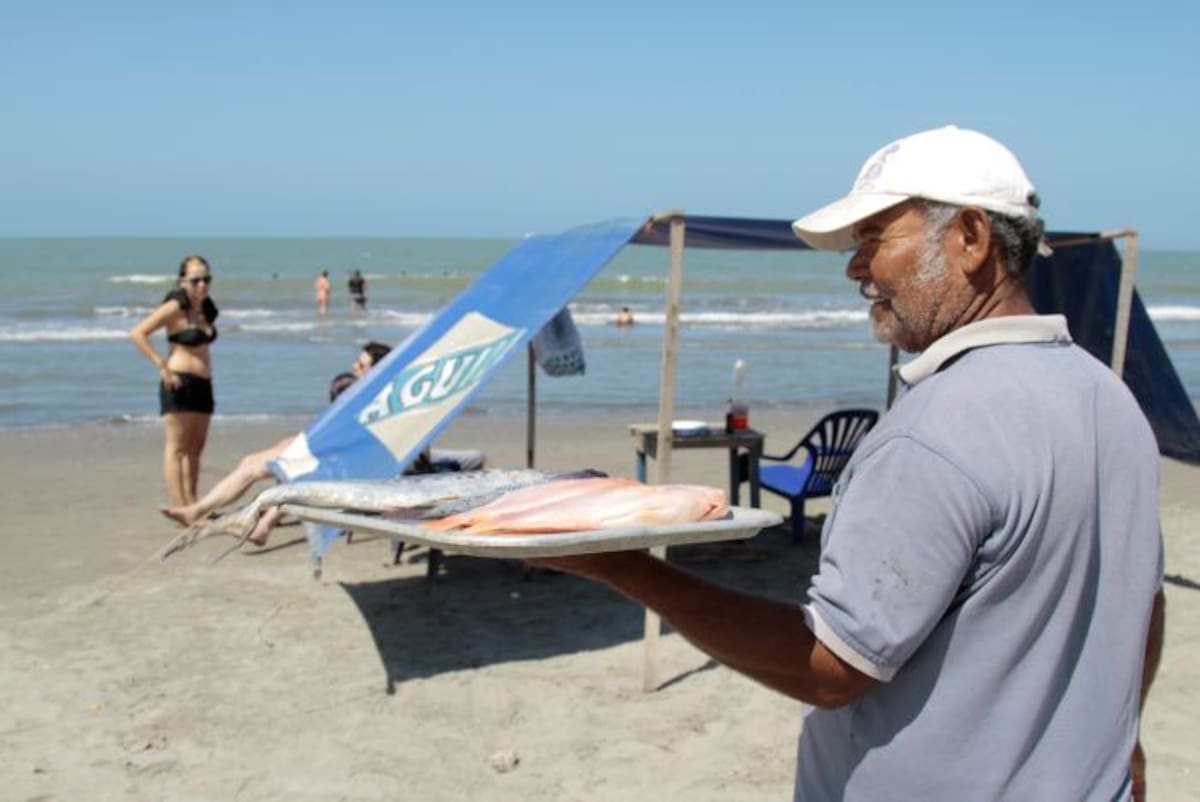 Los nativos de la Boquilla esperan con agrado a turistas y propios en esta temporada de Semana Santa. Luis Eduardo Herrán-El Universal