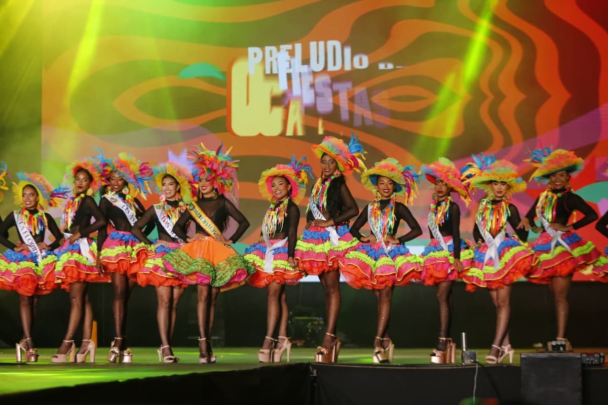 Galería: desfile de candidatas al Reinado de la Independencia en el Preludio de Blas de Lezo