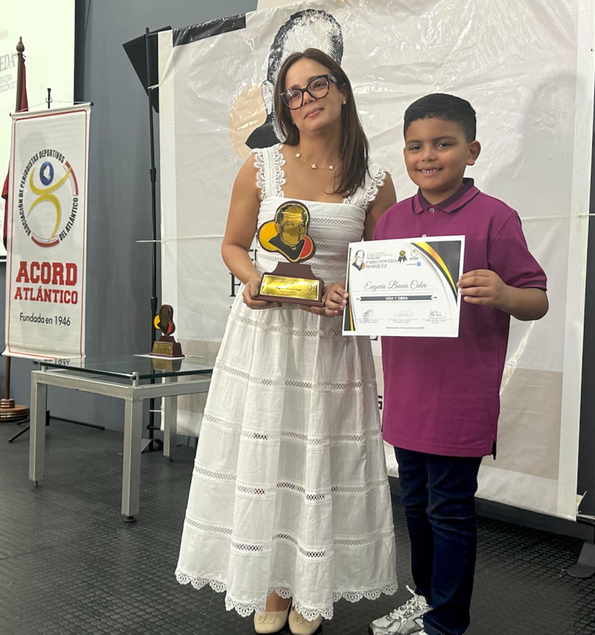 Cecilia La Chechi Baena estuvo en la ceremonia del Premio Nacional Deportivo Tecnoglass-Fabio Poveda Márquez del año 2025, donde su padre Eugenio Baena Calvo fue homenajeado por Acord Atlántico.//El Universal.