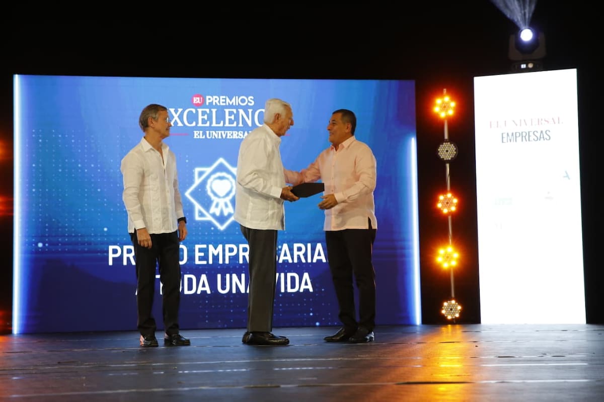 Premio a toda una vida empresaria otorgado a Roberto Gedeón // LUIS HERRÁN.