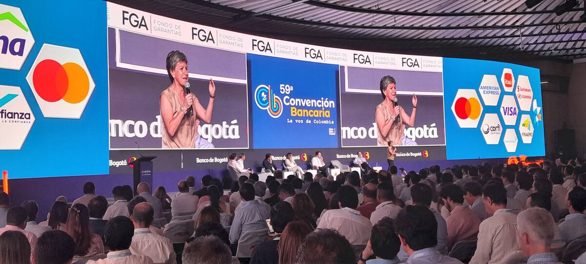 Numerosos de los llamados presidenciables participaron en la Conveción Bancaria 2025. // HFA _ EU.