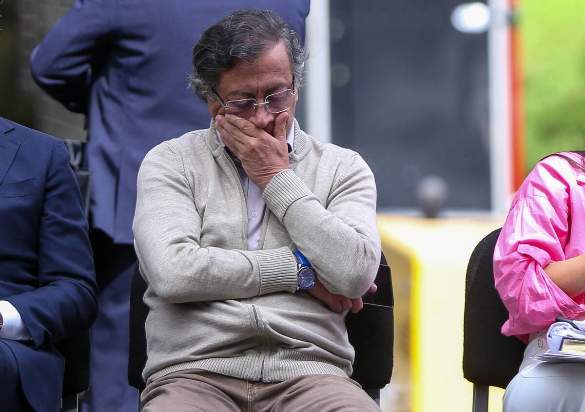 Mindefensa refuerza seguridad de Petro en medio de rumores sobre su avión. // Foto: Colprensa-Catalina Olaya.