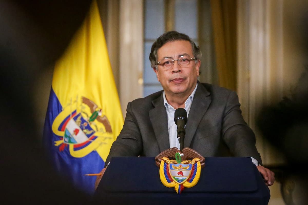 Petro afirma que Colombia seguirá apoyando a Ecuador en materia energética