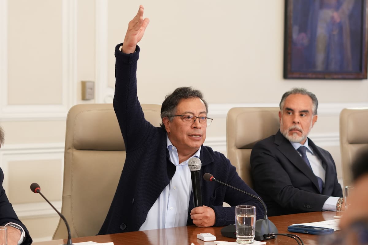 Petro encabeza en vivo su segundo Consejo de Ministros