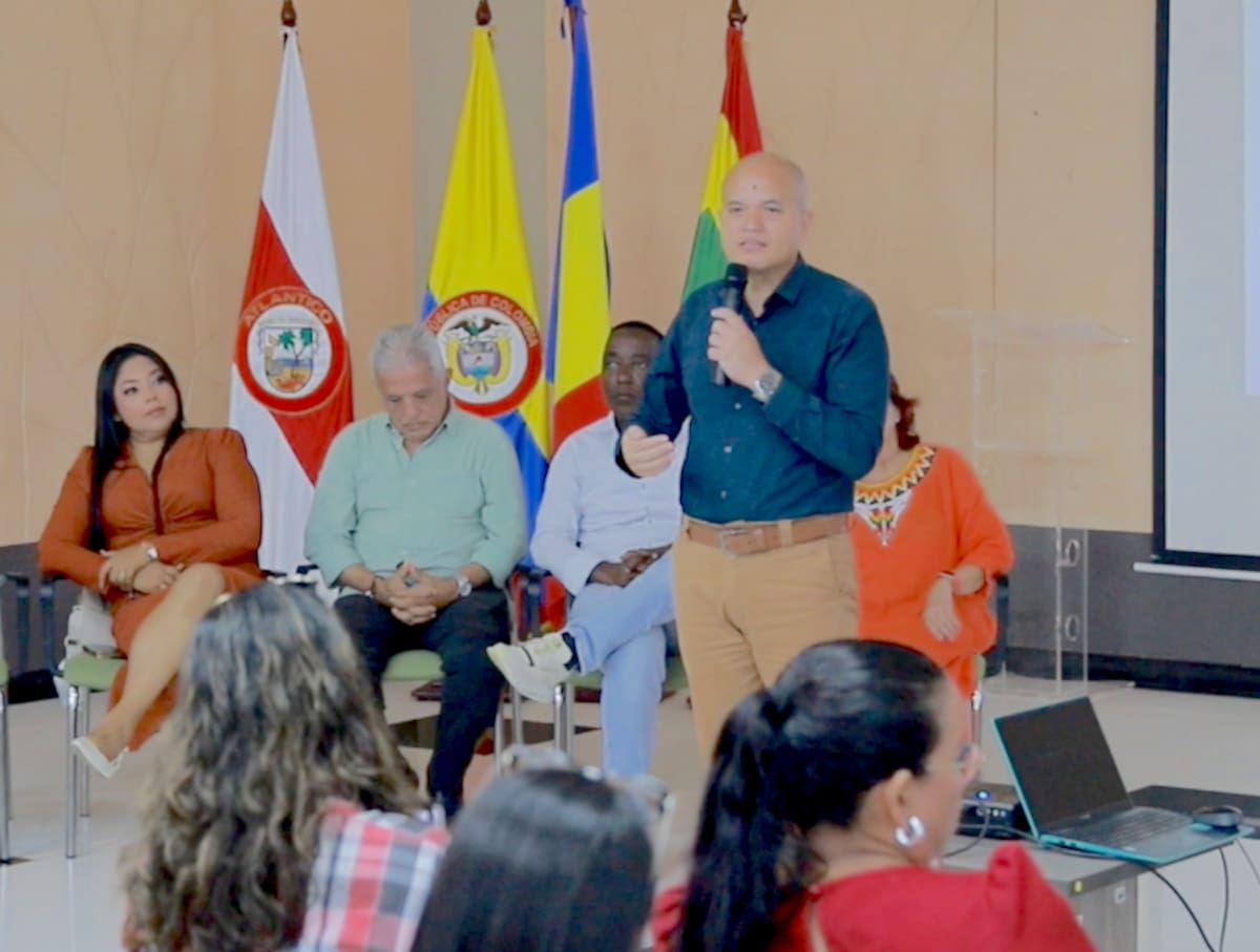 Roy Pérez, presidente de la Fundación Pueblo Santo, entregó detalles delPrimer Festival de Música Medicina del Caribe, que durante tres días se llevará a cabo en el corregimiento de Pueblo Santo, jurisdicción de Tubará.//Cortesía.