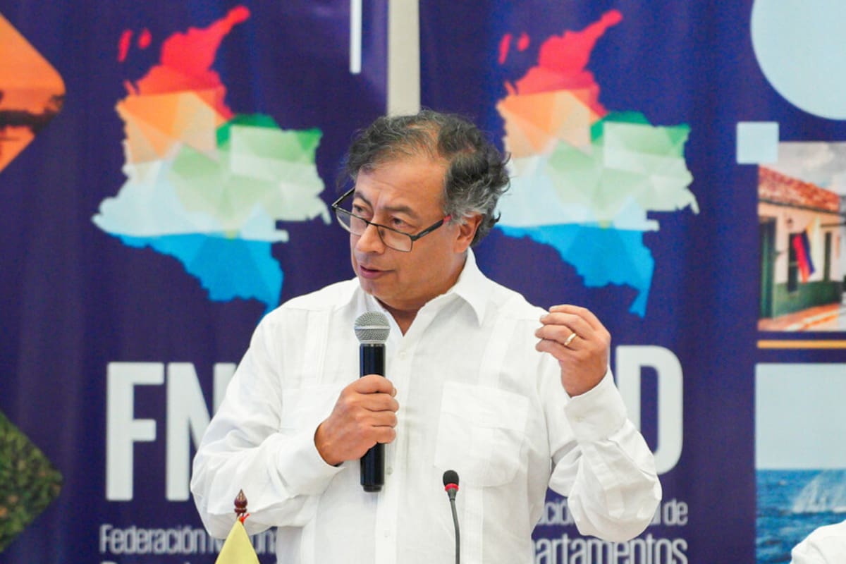 Petro dice que en Colombia hay más de 15 mil estadounidenses irregulares