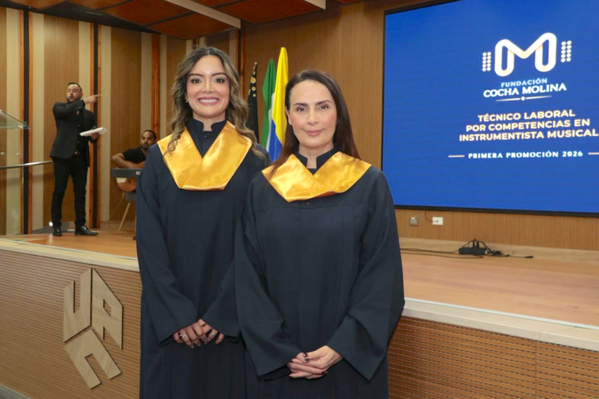 Julieth Peraza, gestora cultural y cofundadora de la Fundación Cocha Molina, y la Viceministra de las Culturas, las Artes y los Saberes, Ana María Abello.//Cortesía FCM.