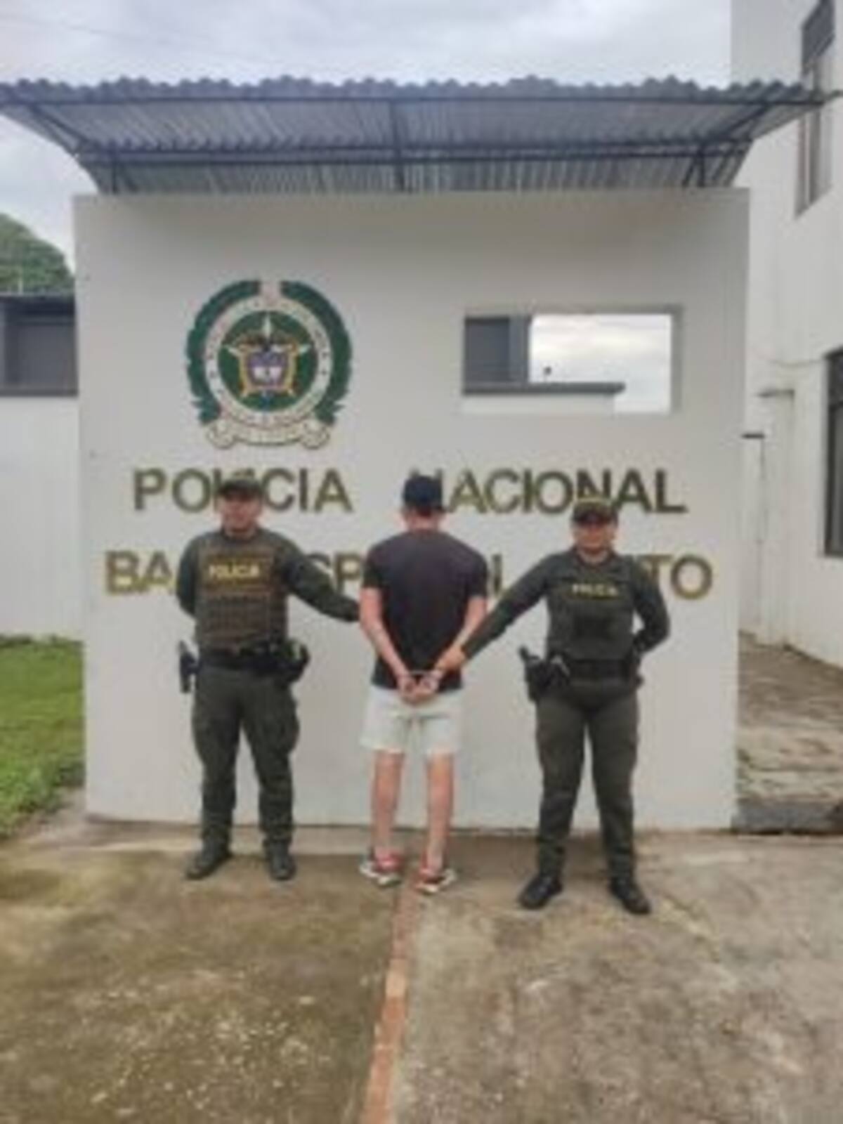 Feiner Ofranio Quiroga Ariza fue imputado por la Fiscalía por los delitos de homicidio, hurto calificado, ambos agravados; y ocultamiento, alteración o destrucción de material probatorio.