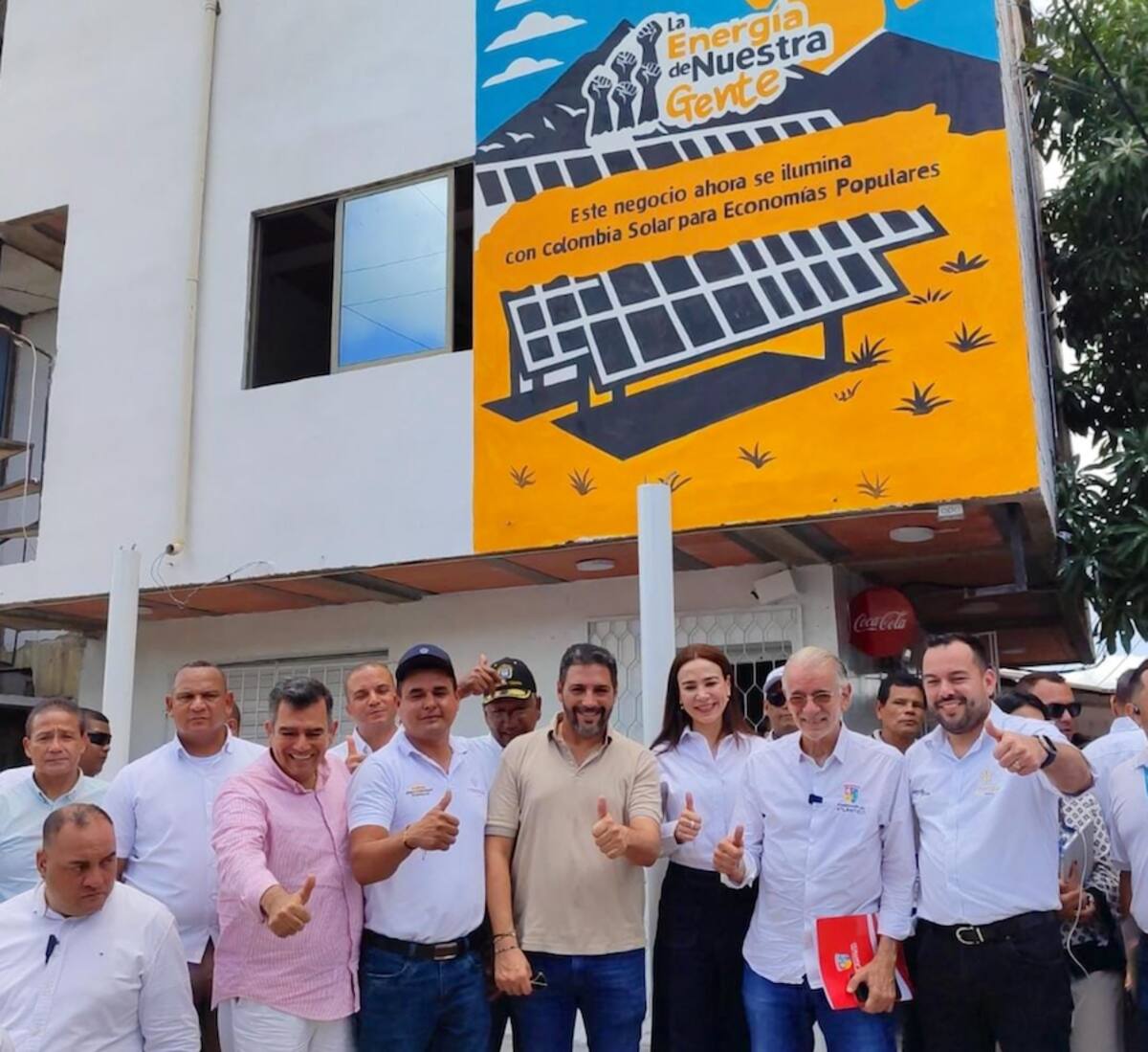 Con la presencia del gobernador del Atlántico, Eduardo verano, Air-e Intervenida, en conjunto con el Ministerio de Minas y Energía, Fenoge y Undeco, instaló nuevos proyectos fotovoltaicos en Soledad.//Cortesía.