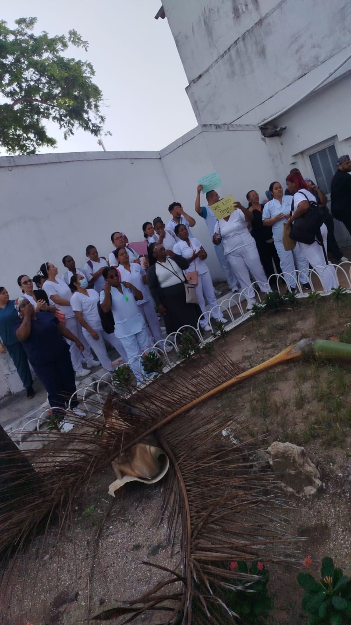 Protesta de emfermeras del Hospital de Bocagrande. // Foto: cortesía - Dayana Simanca.