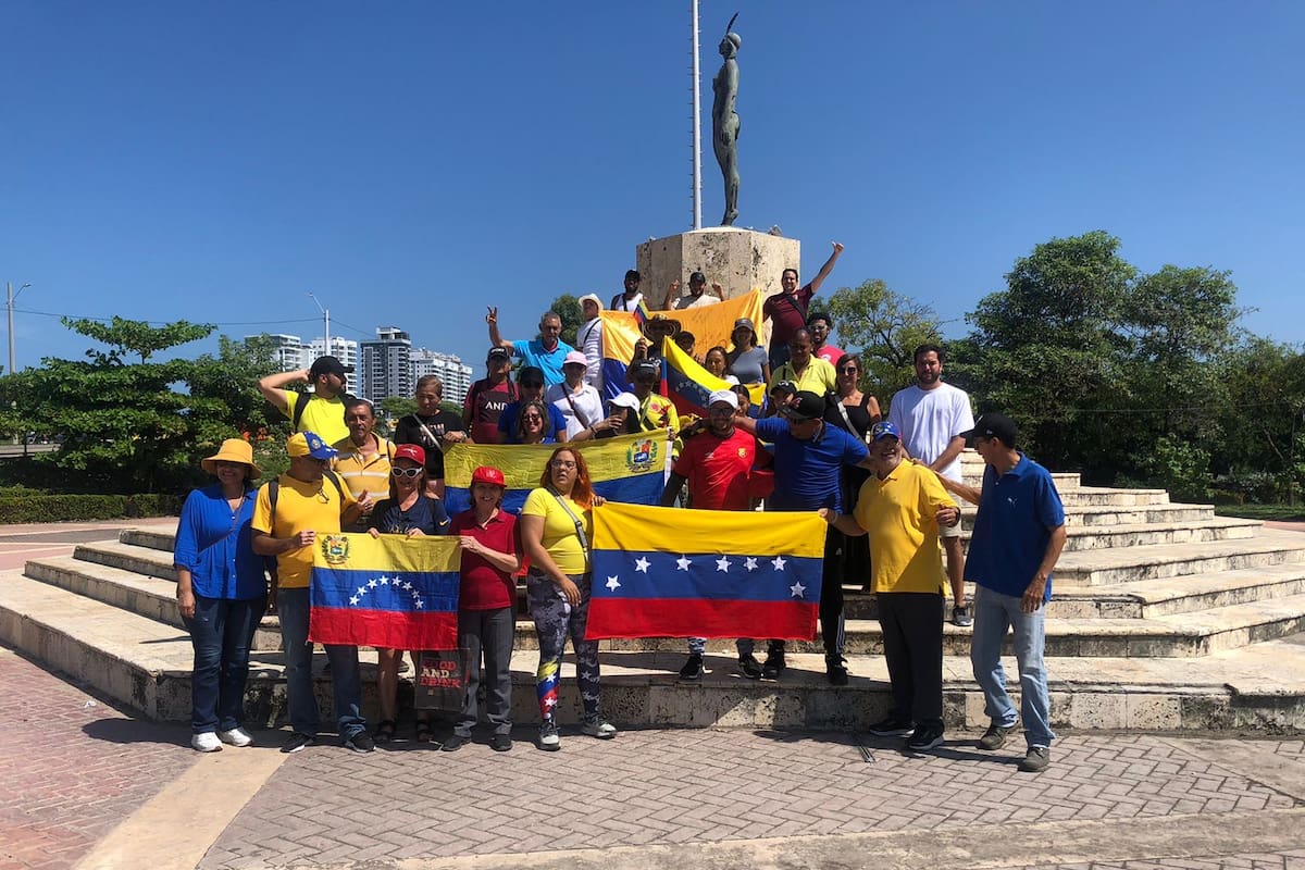 Video: comunidad venezolana en Cartagena protesta contra posesión de Maduro