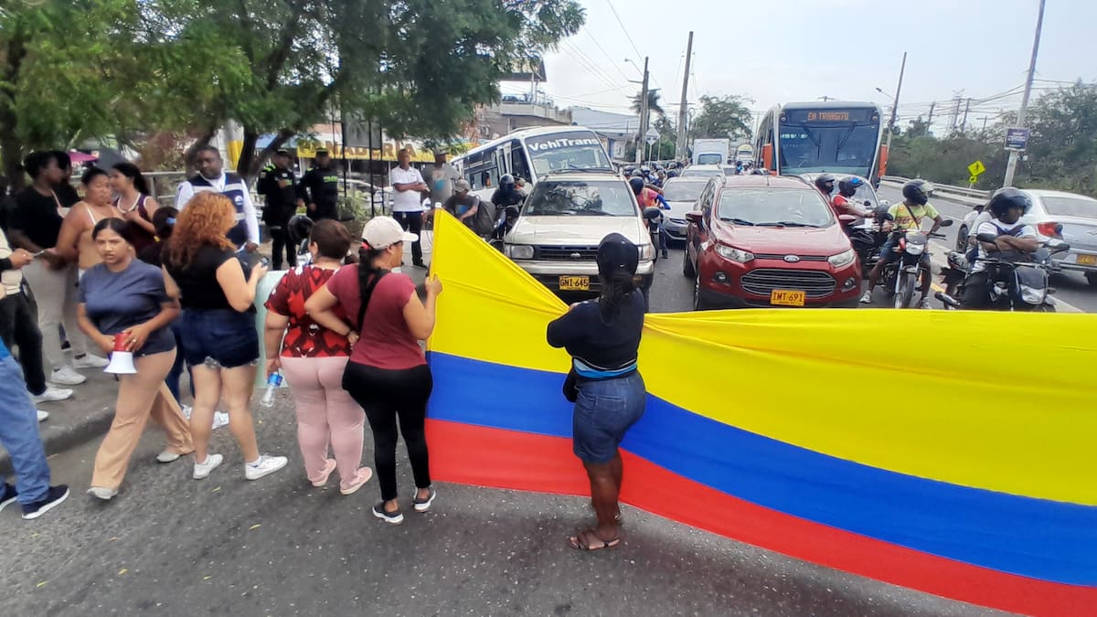 Protesta en San José de los Campanos. // Foto: Julio Castaño - El Universal