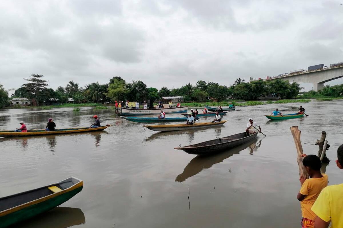 Comunidades protestan contra la adjudicación de las obras del Dique