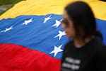 Chavismo y oposición vuelven a las calles en Venezuela tras los terremotos