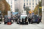 Emmanuel Macron prohíbe las manifestaciones no sindicales en Francia