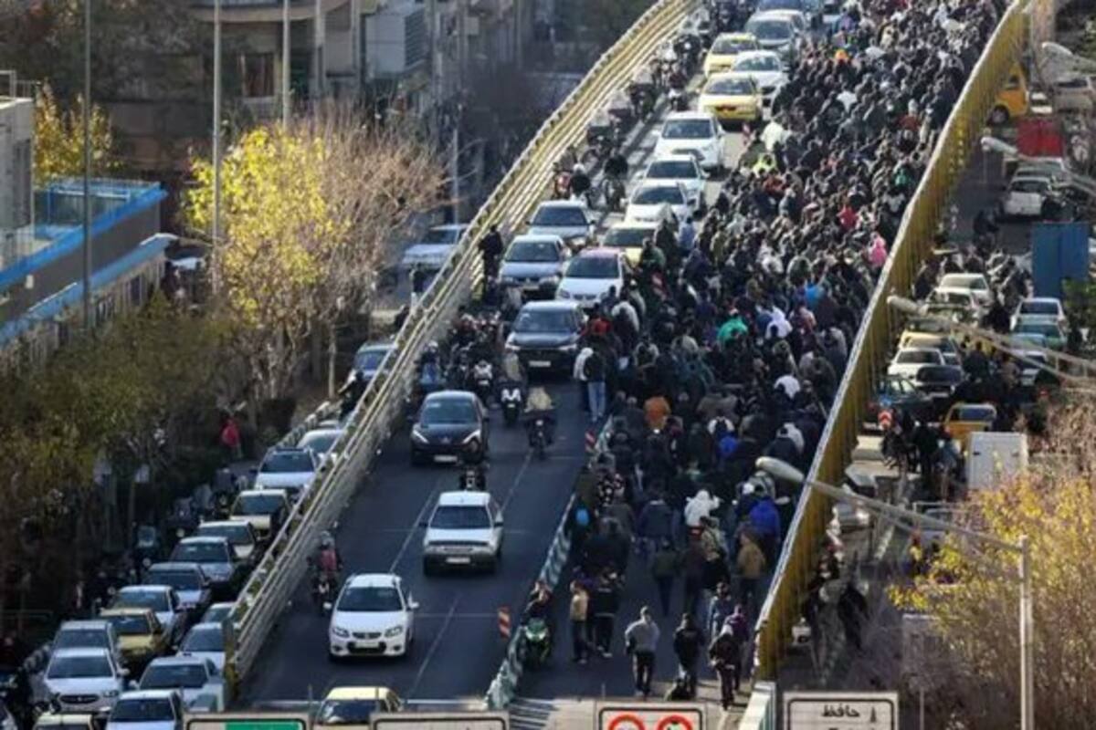 Masivas protestas sacuden a Irán por primera vez desde 2022