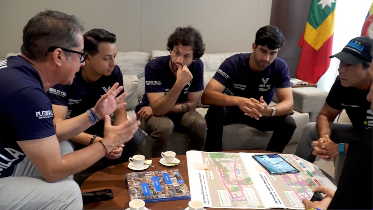 Aspecto de la reunión sostenida entre los asesores deportivos del equipo IndyCar y el alcalde de Barranquilla, Alejandro Char, reunidos recientemente en la capital del Atlántico.//Cortesía Alcaldía de Barranquilla.