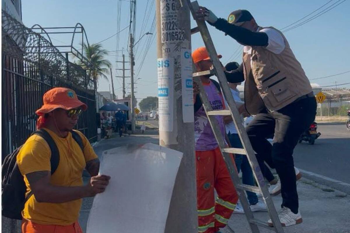 Desmontan publicidad electoral en varios sectores de Cartagena