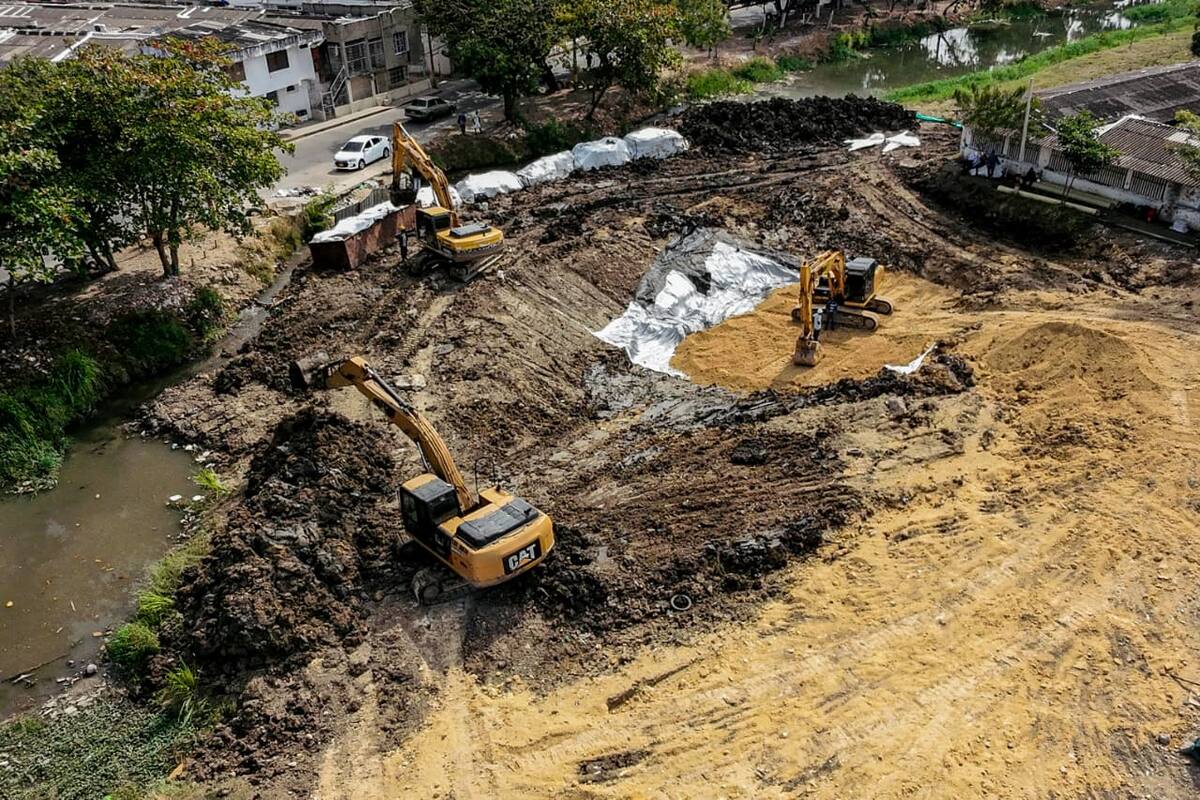 Tras meses de pausa, se reanudan obras en el puente sobre el canal Matute. // Foto: cortesía - Alcaldía de Cartagena.