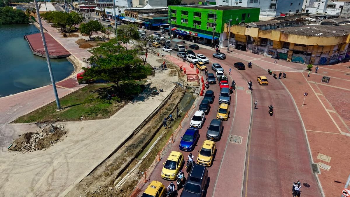 Alcaldía de Cartagena construye nuevo carril para agilizar la movilidad vehicular en Puerto Duro. // Foto: Alcaldía de Cartagena.