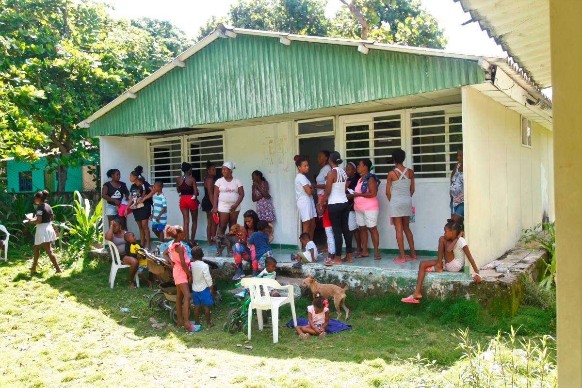 En Islas del Rosario piden una lancha-ambulancia para su comunidad