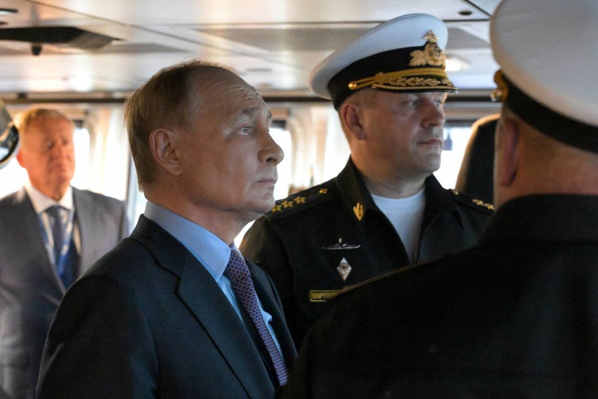 Putin inspecciona la flota rusa del Pacífico tras evitar su arresto en Mongolia