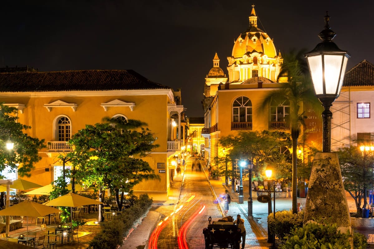 Qué hacer en Cartagena de noche: 4 planes turísticos imperdibles en 2026 // Civitatis.