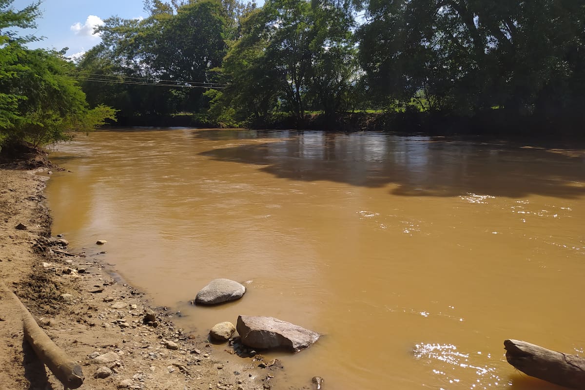 Denuncian contaminación en cuerpos de agua del sur de Bolívar