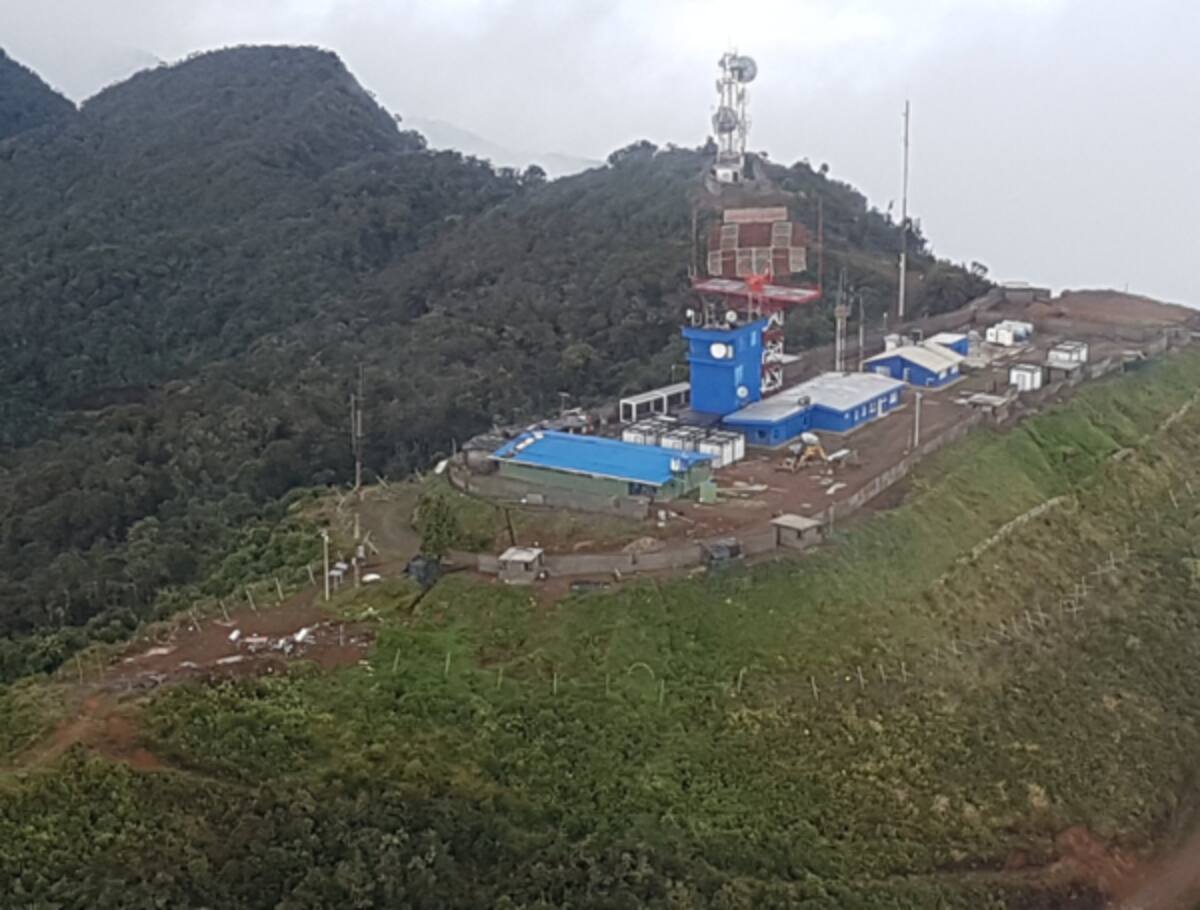 Radar de la Aerocivil en El Tambo atacado por drones. // Foto: Cortesía - Aeronáutica Civil.