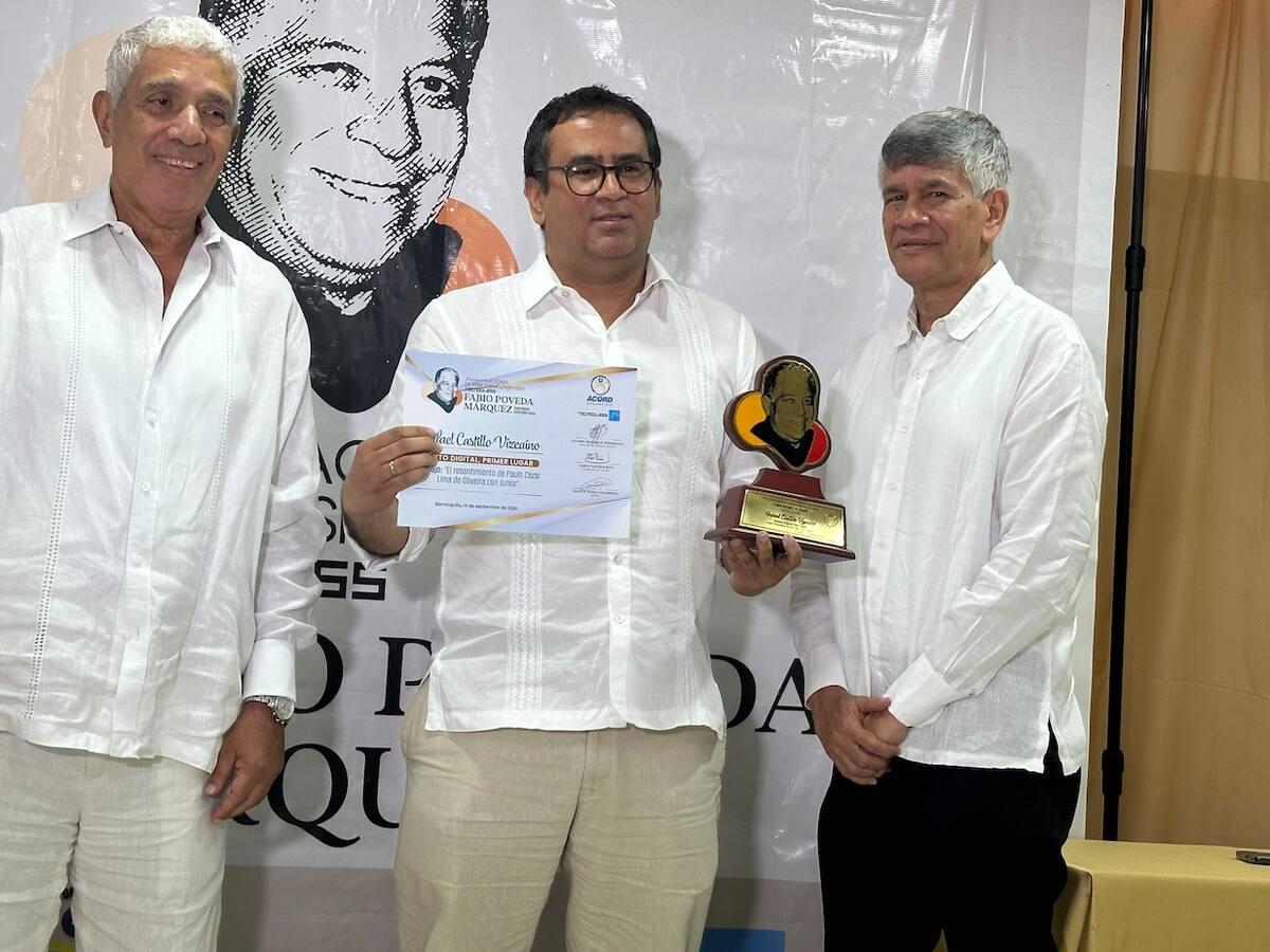 Rafael Castillo, de El heraldo, ganó premio en la modalidad de prensa digital.