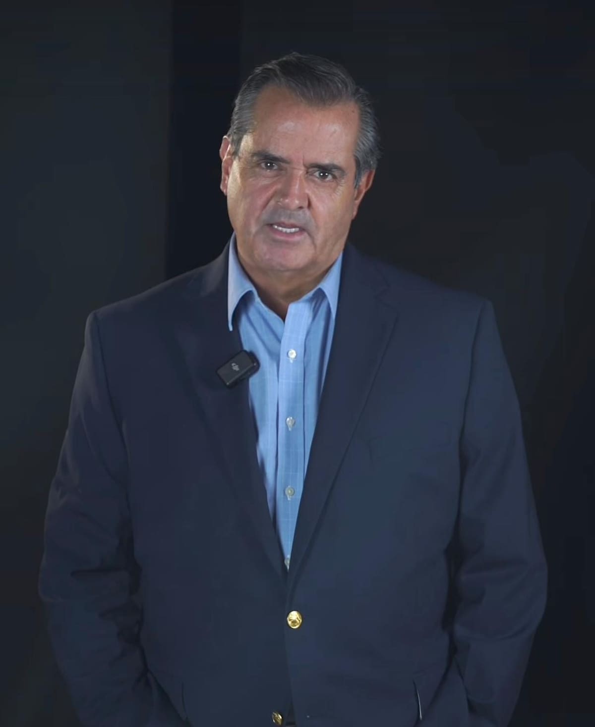 Rafael Poveda, periodistya y productor, fue denunciado por acoso sexual. // Foto: imagen tomada de IG @soyrafaelpoveda.